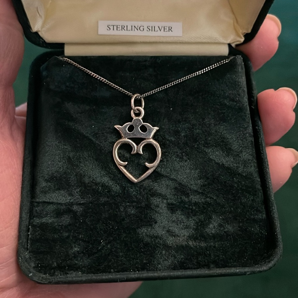 Sterling Silver 18” necklace.Luckenbooth emblem from Edinburgh Scotland. New